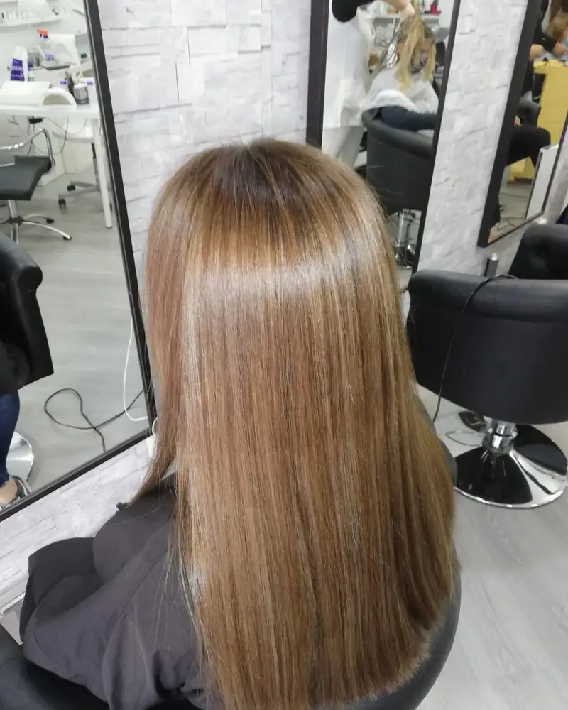 Trabalho de cabelo no Salão Eva
